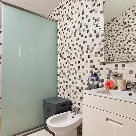 Apartment Casa Santana With Ocean Views, Parking & Wifi Estreito Da Calheta
