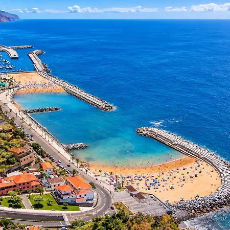 Casa Santana With Ocean Views, Parking & Wifi Apartment *